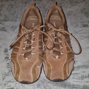 Sketchers 8.5 Mens shoes